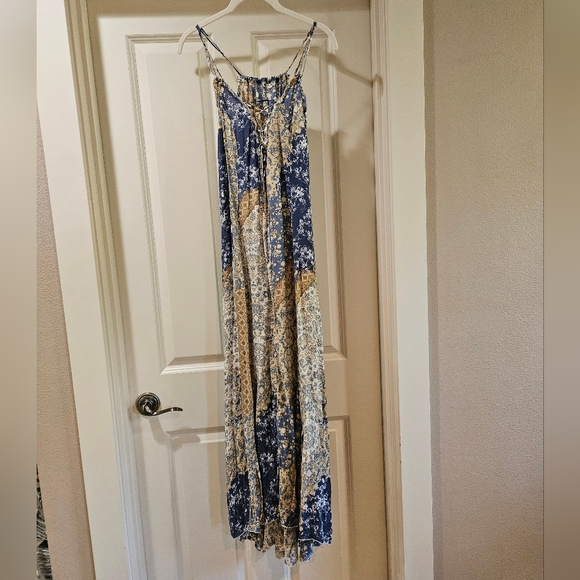 Free People Work Of Art Maxi Slip Dress V Neck Hi Lo Hem Floral Blue Cream M NWT - Picture 2 of 16